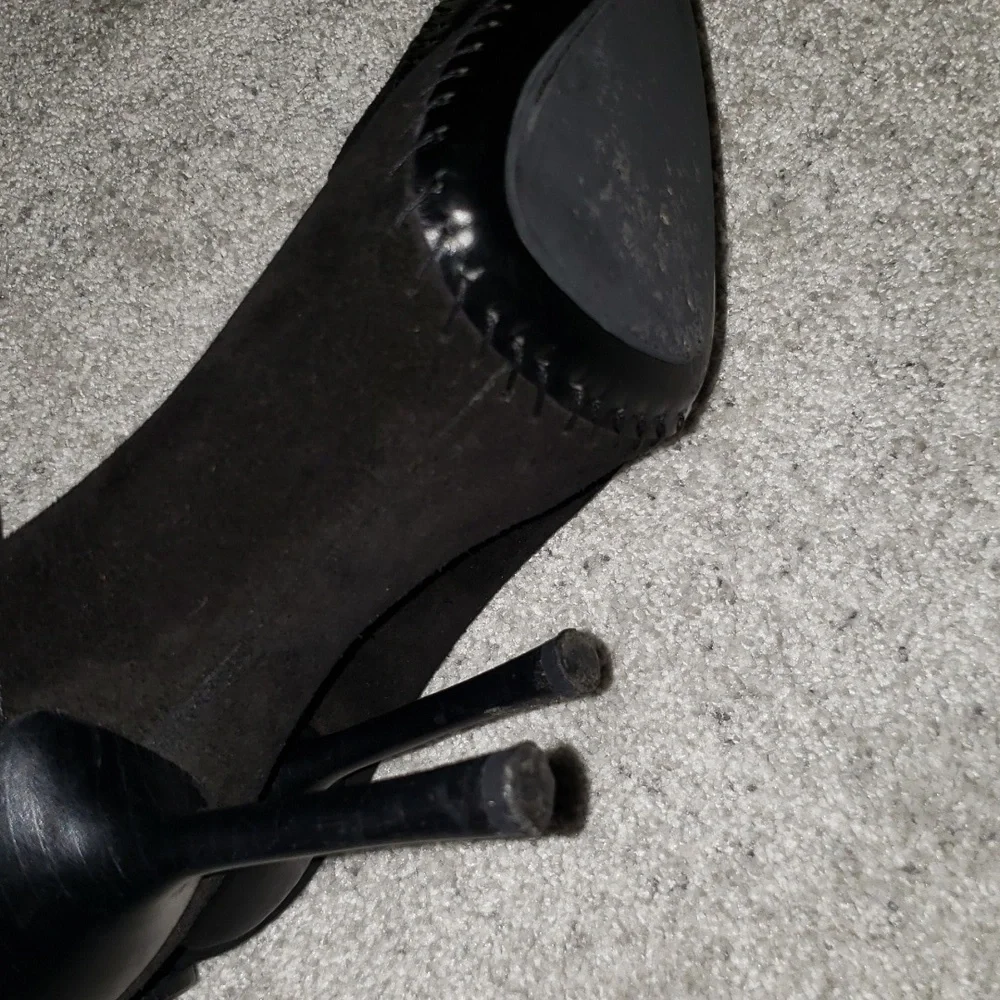 Gucci Suede Heels size 9 1/2 - Picture 6 of 9